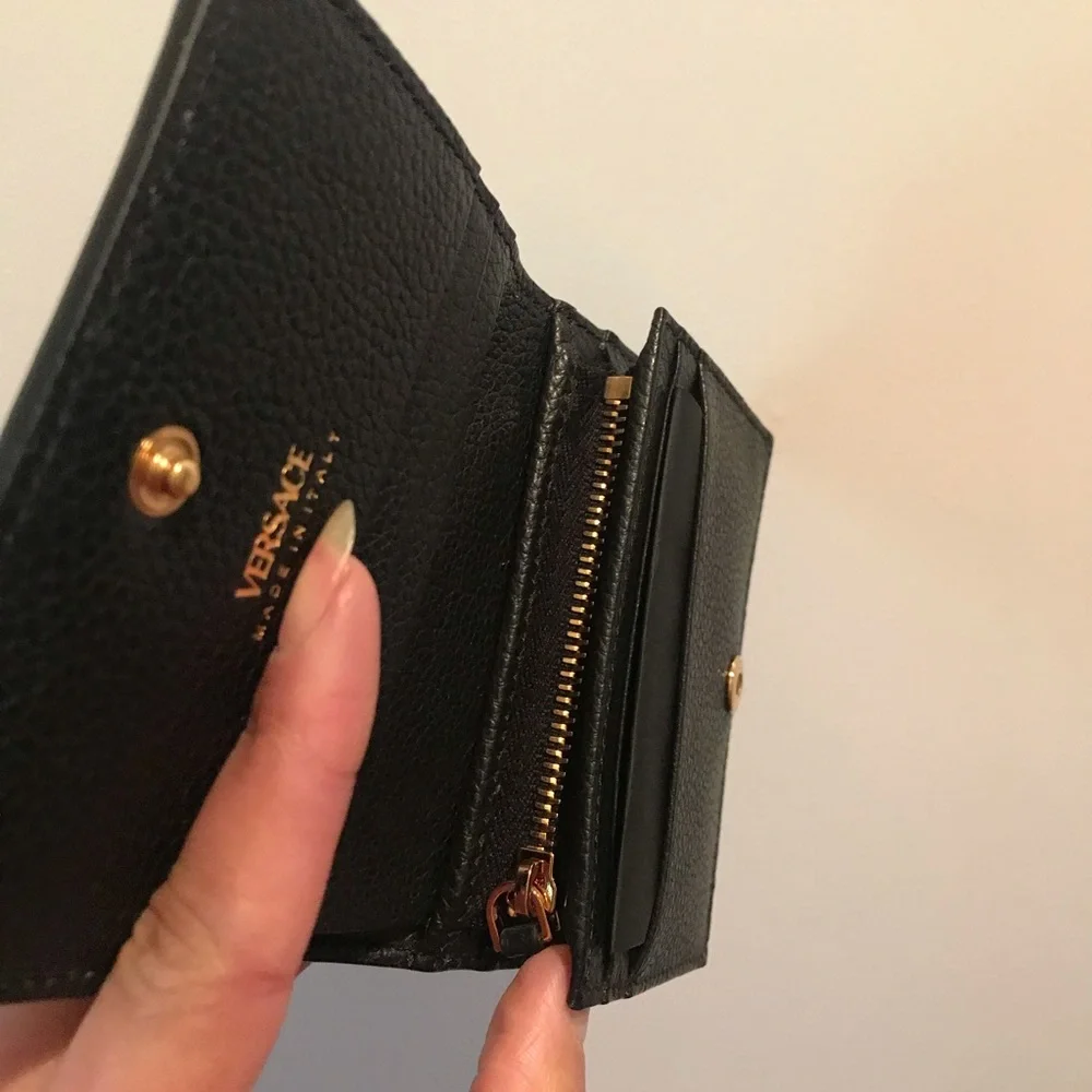 Versace Wallet - Picture 4 of 5